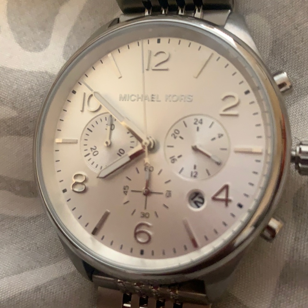 Clear and beautiful Michael Kors watch